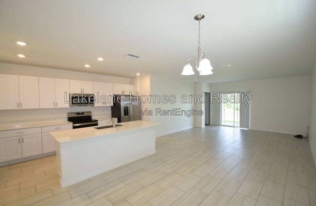 Building Photo - 4060 Radiant Mountain Dr
