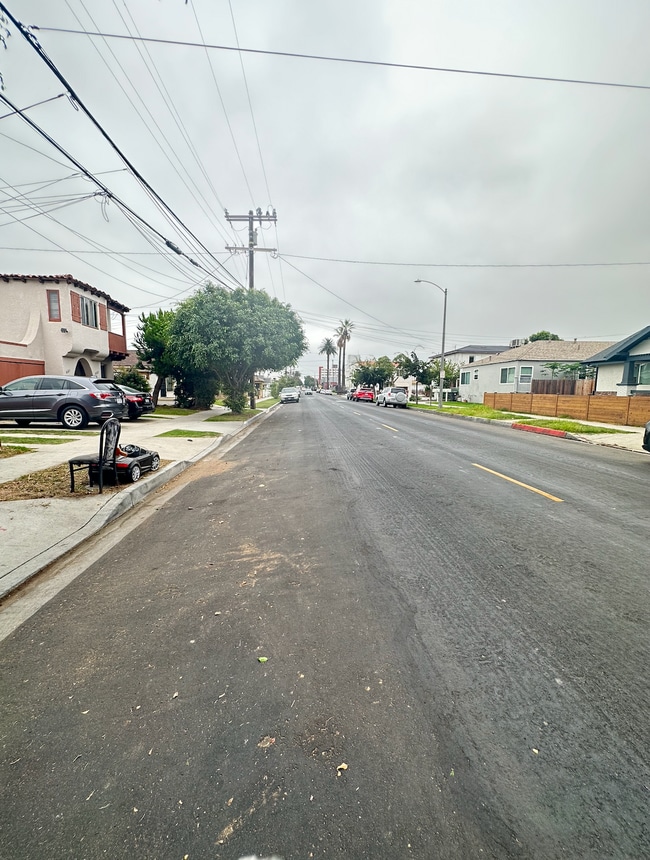 Building Photo - 809 E New York St