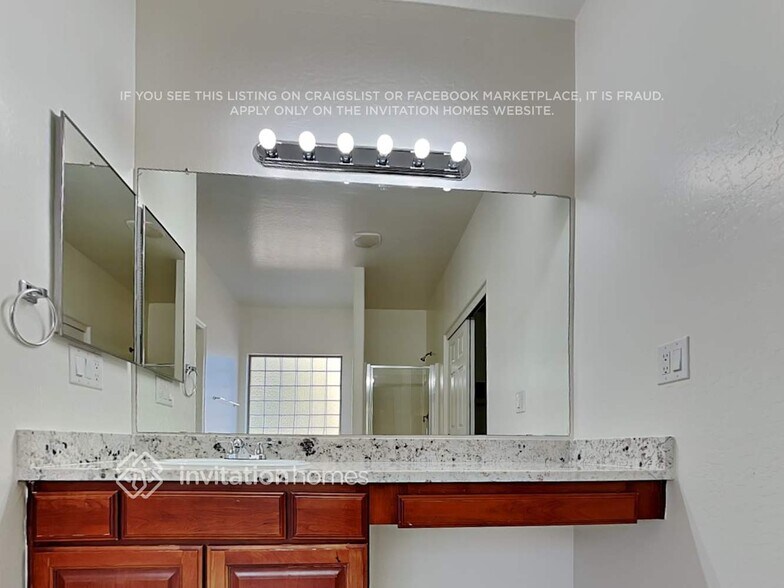 Building Photo - 3624 S 91st Dr