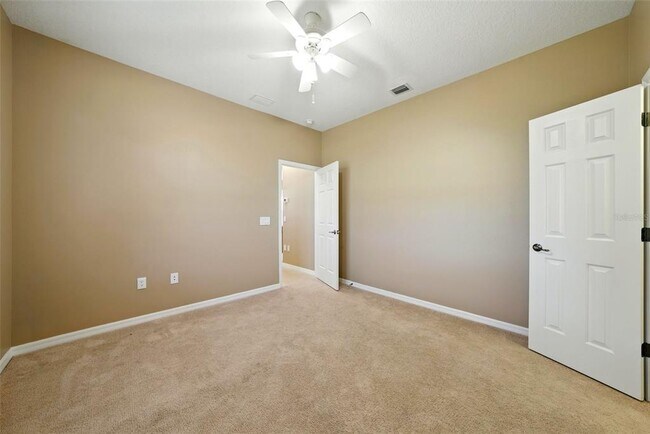 Building Photo - 36815 Queen Bee Ln