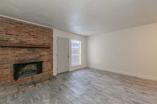 Building Photo - 7604 Chapin Rd