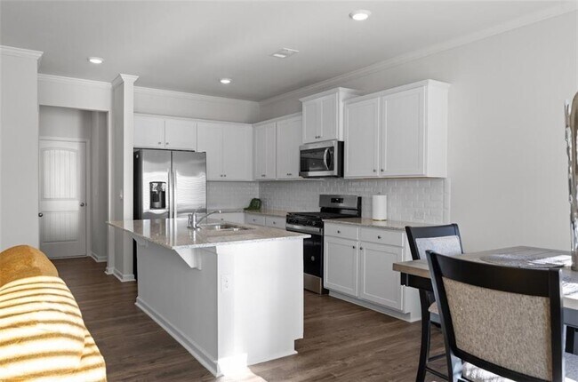 Building Photo - 2203 Blue Monarch Dr