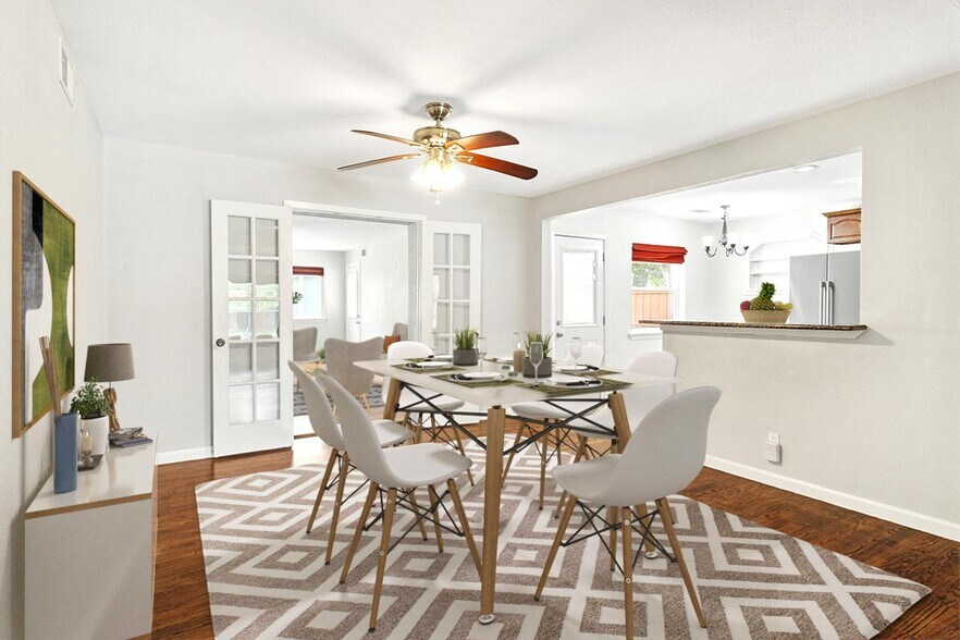Building Photo - Remarkable Lakewood home steps from Ridgewood Park