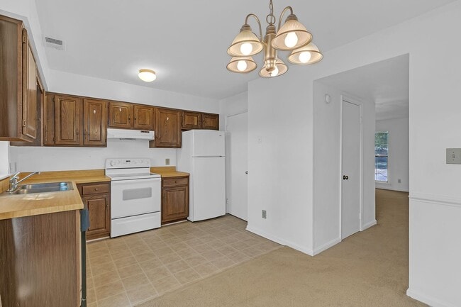 Building Photo - Call Sabrina Thomas at 757-767-0767 for more information