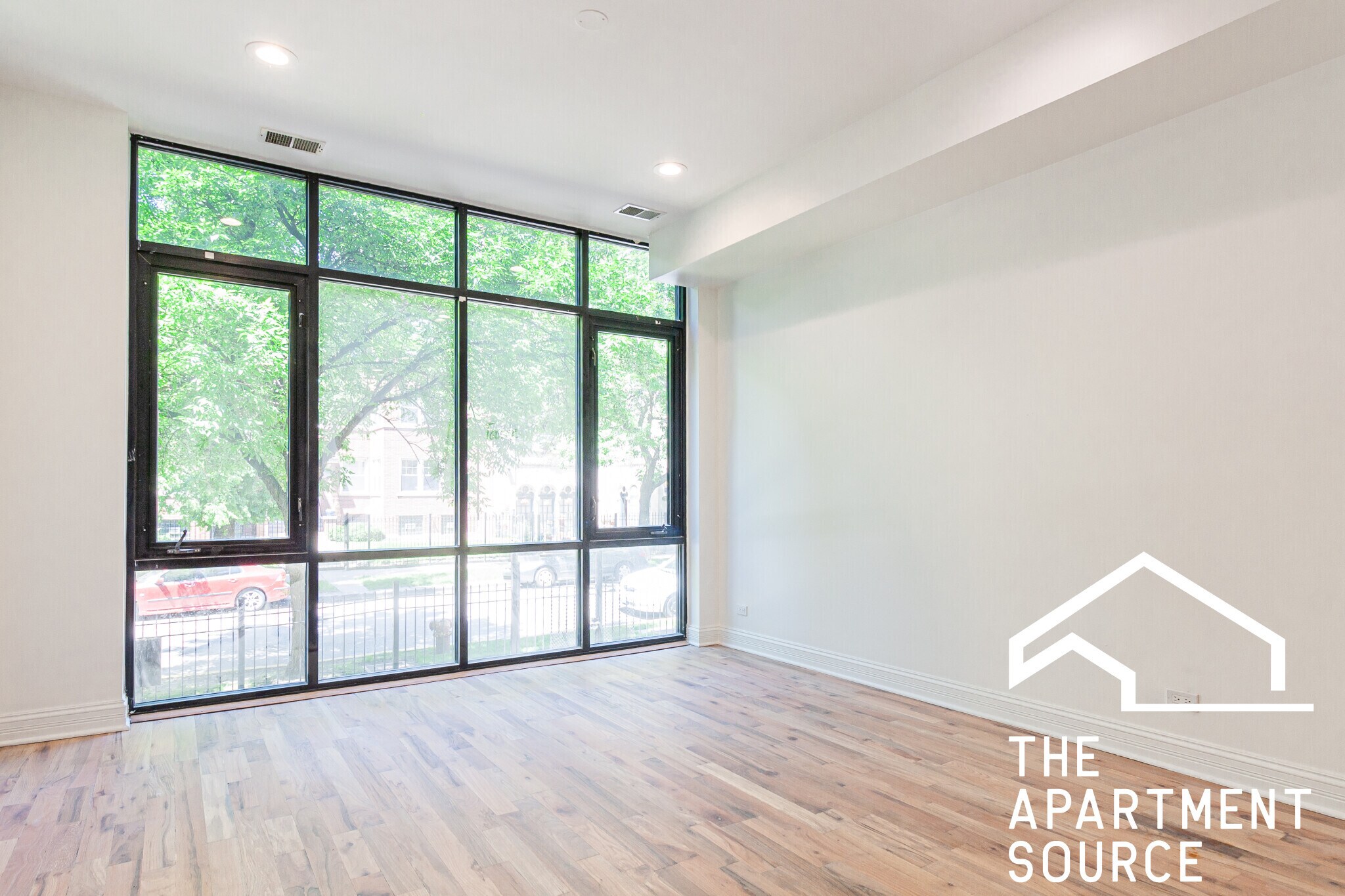 Building Photo - 5733 N Winthrop Ave