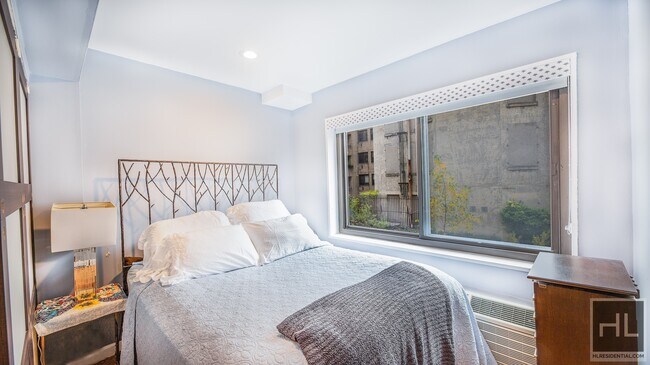 Building Photo - SUBLET AVAILABLE - 85 8 AVENUE, #2D