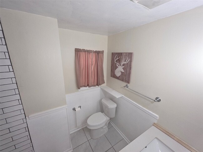 Building Photo - 10315 Carthage Dr