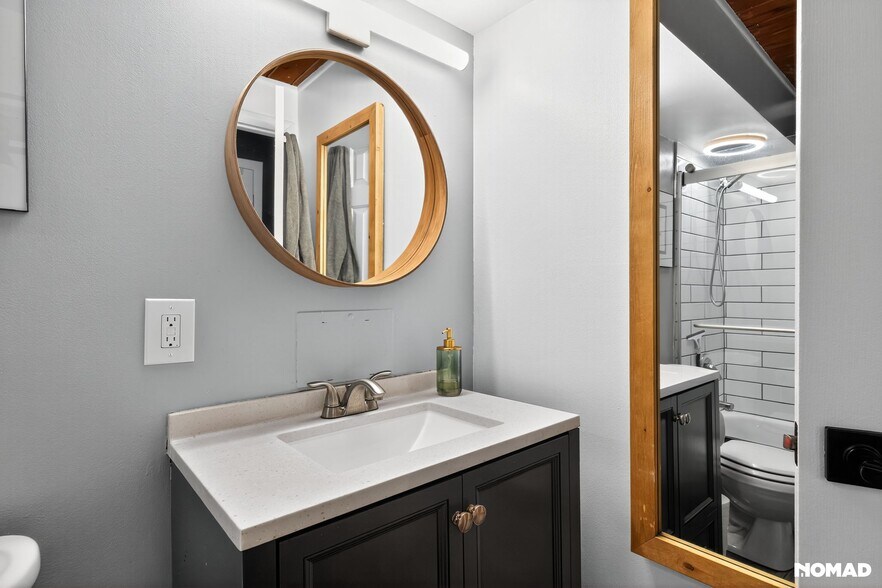 Building Photo - 1343 N High St