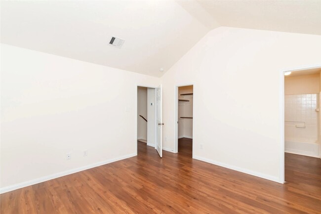 Building Photo - 6274 Brenwood Cir