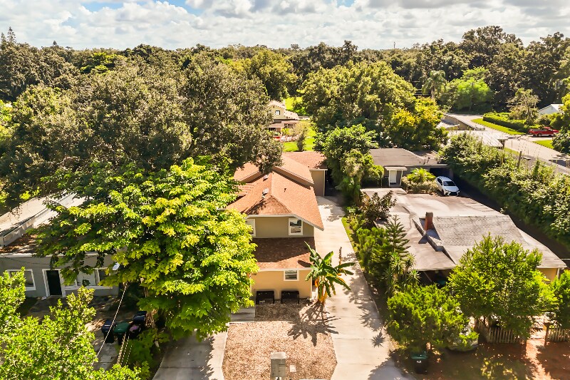 Building Photo - 1325 Cloverlawn Ave