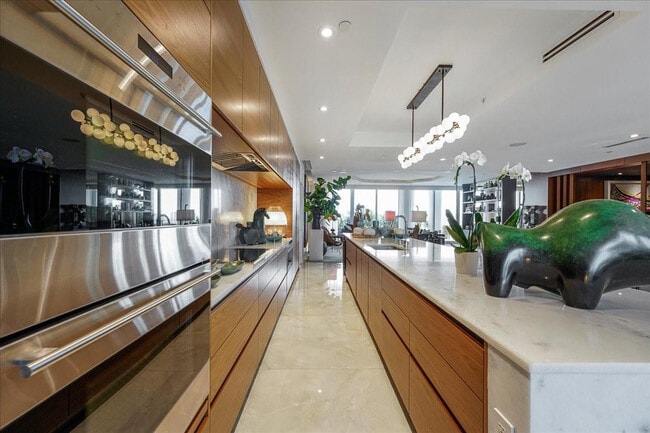 Building Photo - 1180 N Federal Hwy