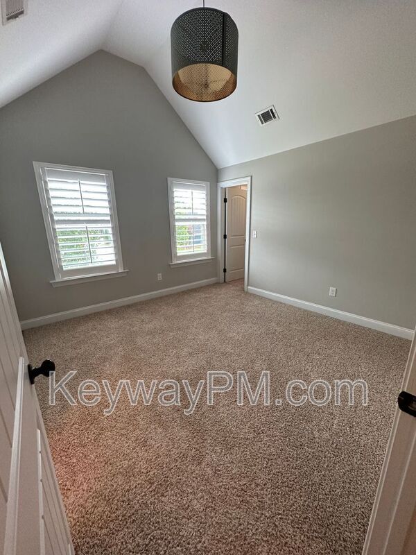 Building Photo - 1731 Edenburg Way