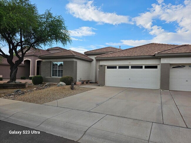 Building Photo - 790 W Cherrywood Dr