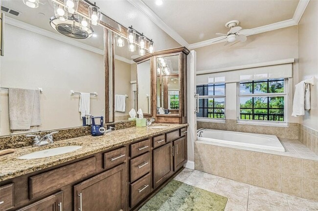 Building Photo - 6533 Channelside Dr