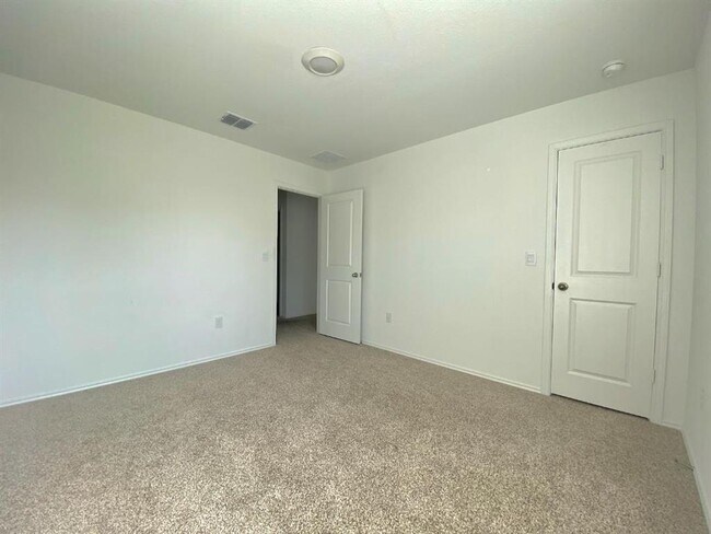 Building Photo - 12320 Silversmith Ln