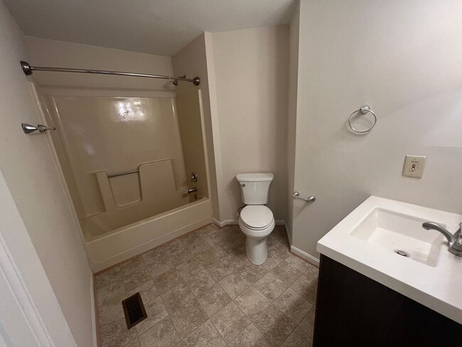 Building Photo - Home for Rent in Presidential Lakes