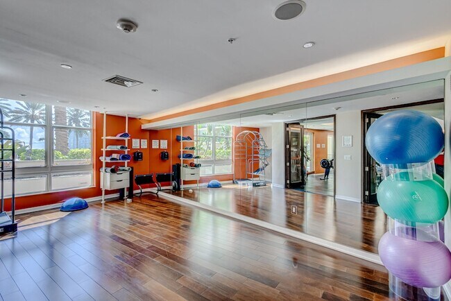 Building Photo - 550 Okeechobee Blvd