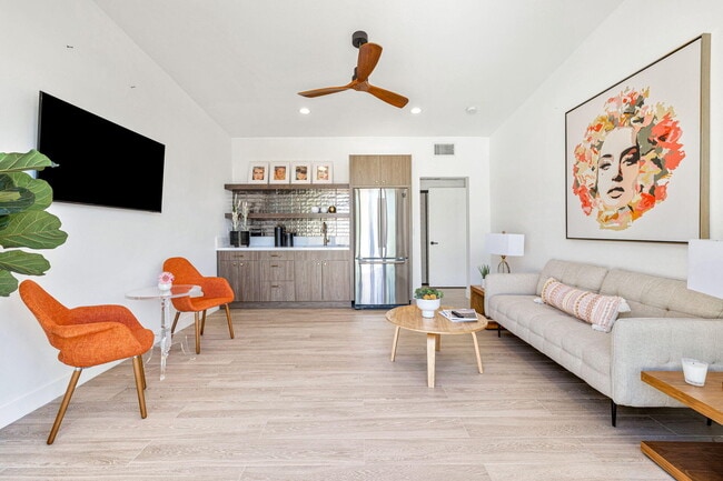 Building Photo - 45654 Verba Santa Dr