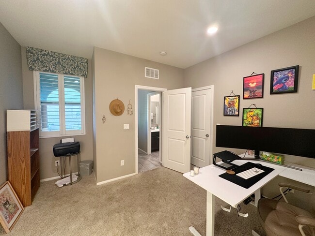 Building Photo - 10997 Prudhoe Bay St