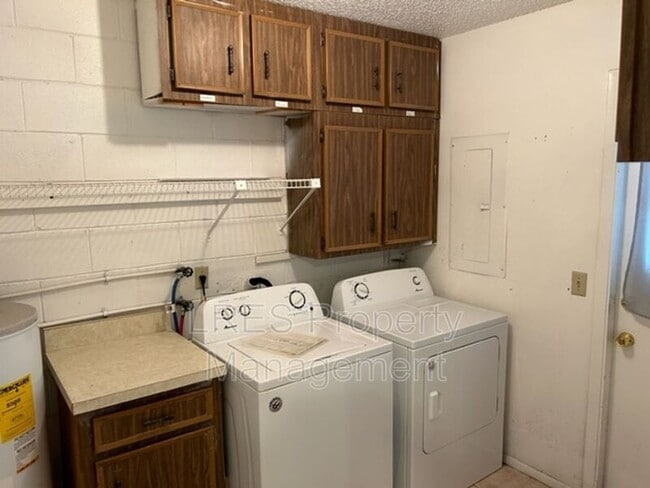 Building Photo - 4603 Lighthouse Cir