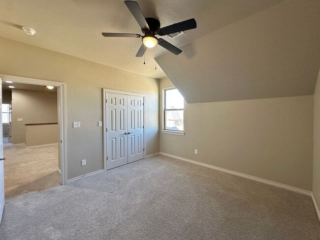 Building Photo - 2 story, 5-bedroom 3 bath home in Wyatt Acres