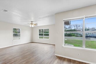 Building Photo - 101-103 Lockhart St