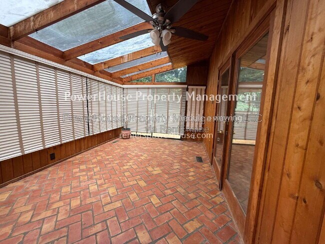 Building Photo - 145 Starboard Point