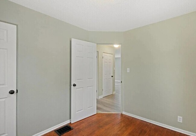 Building Photo - Welcome Home!