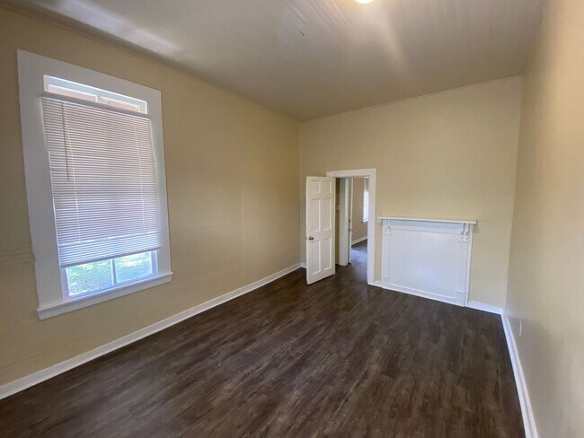 Building Photo - **ON HOLD**3 Bedroom / 1 Bathroom Home for Rent off 2nd Avenue in Columbus, GA***