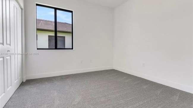 Building Photo - 5265 Lamone Ln