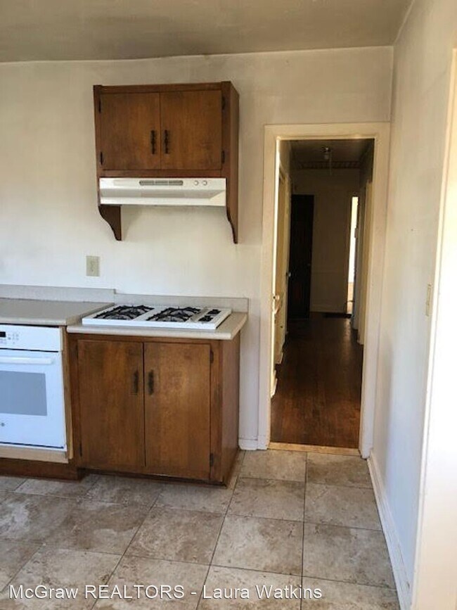 Building Photo - 3 br, 2 bath House - 2144 E. 31st St.