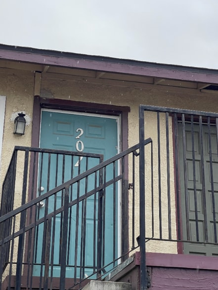 Building Photo - 429 S Backer Ave