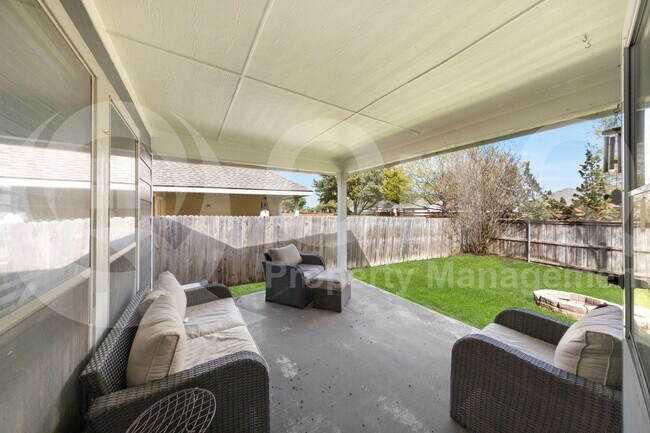 Building Photo - 1509 Lacewing Dr