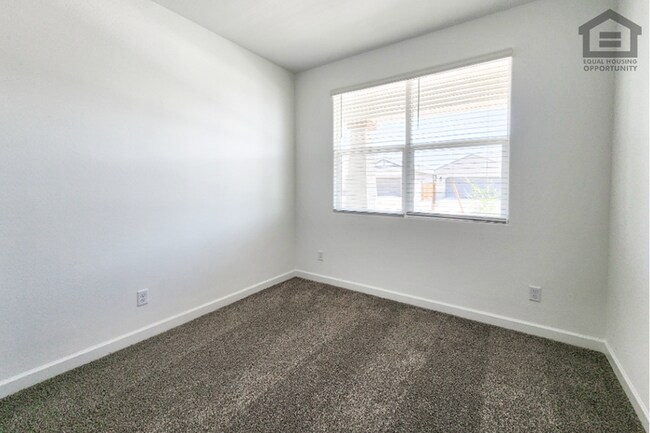 Building Photo - 3Bed/2Bath House in Maricopa! Move-In Ready on 09/10/2026!