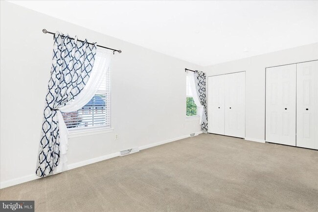 Building Photo - 5621 Queen Anne Ct