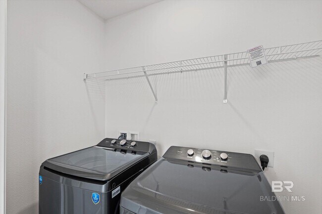 Building Photo - 15383 Furlong Lp