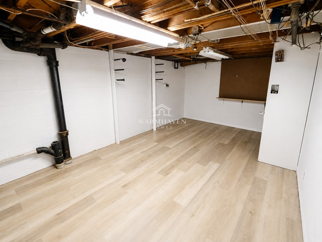 Building Photo - 302 N Pershing Ave