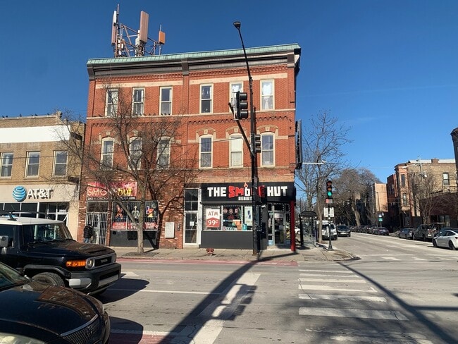 Building Photo - 2002 W Chicago Ave