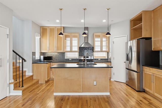 Building Photo - 3321 Rosedale Ave