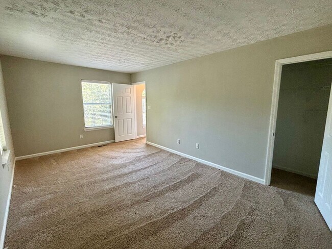 Building Photo - 1405 Shiloh Way