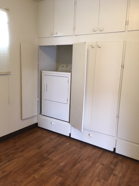 Building Photo - 115 S Boston Ave