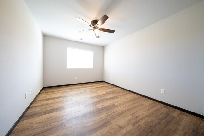 Building Photo - 669 4th Cir Dr SW