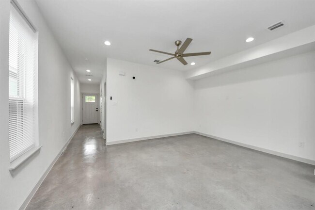 Building Photo - 7924 Booker St