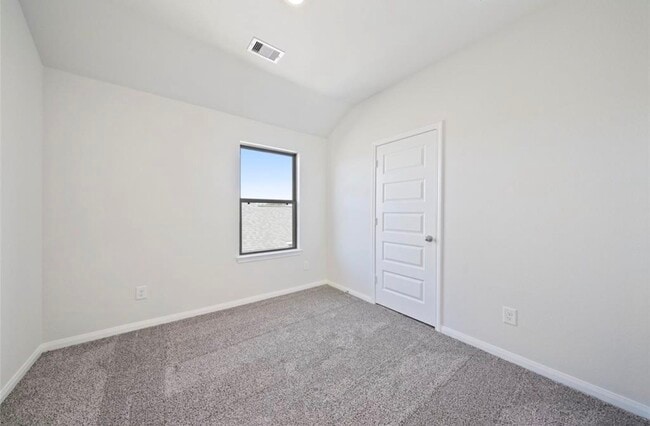 Building Photo - 25290 Pomegranate Pl