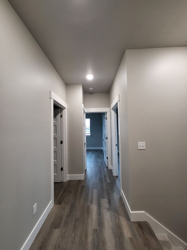 Building Photo - 3 Bedroom 2.5 Bath Home in Winlock