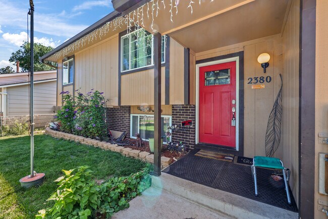 Building Photo - 2380 Middleton Ct