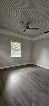 Building Photo - 101 S Moss St