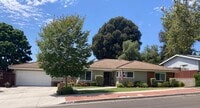Building Photo - 339 Lynnbrook Ave