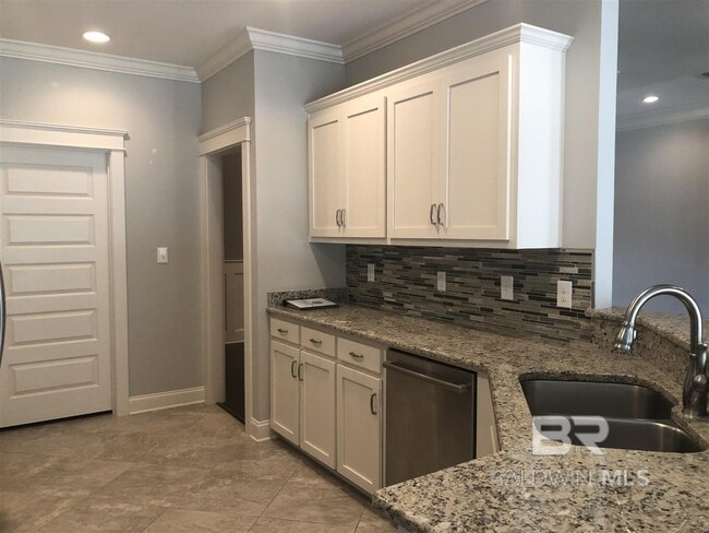 Building Photo - 30220 Persimmon Dr