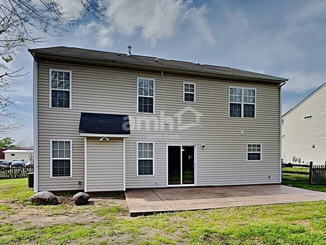 Building Photo - 5323 Kim St SW